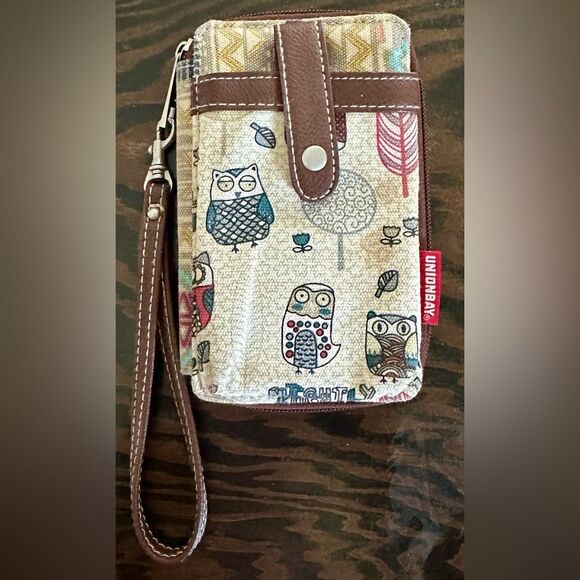 Unionbay Owl Zip Wallet with Strap - Picture 1 of 3